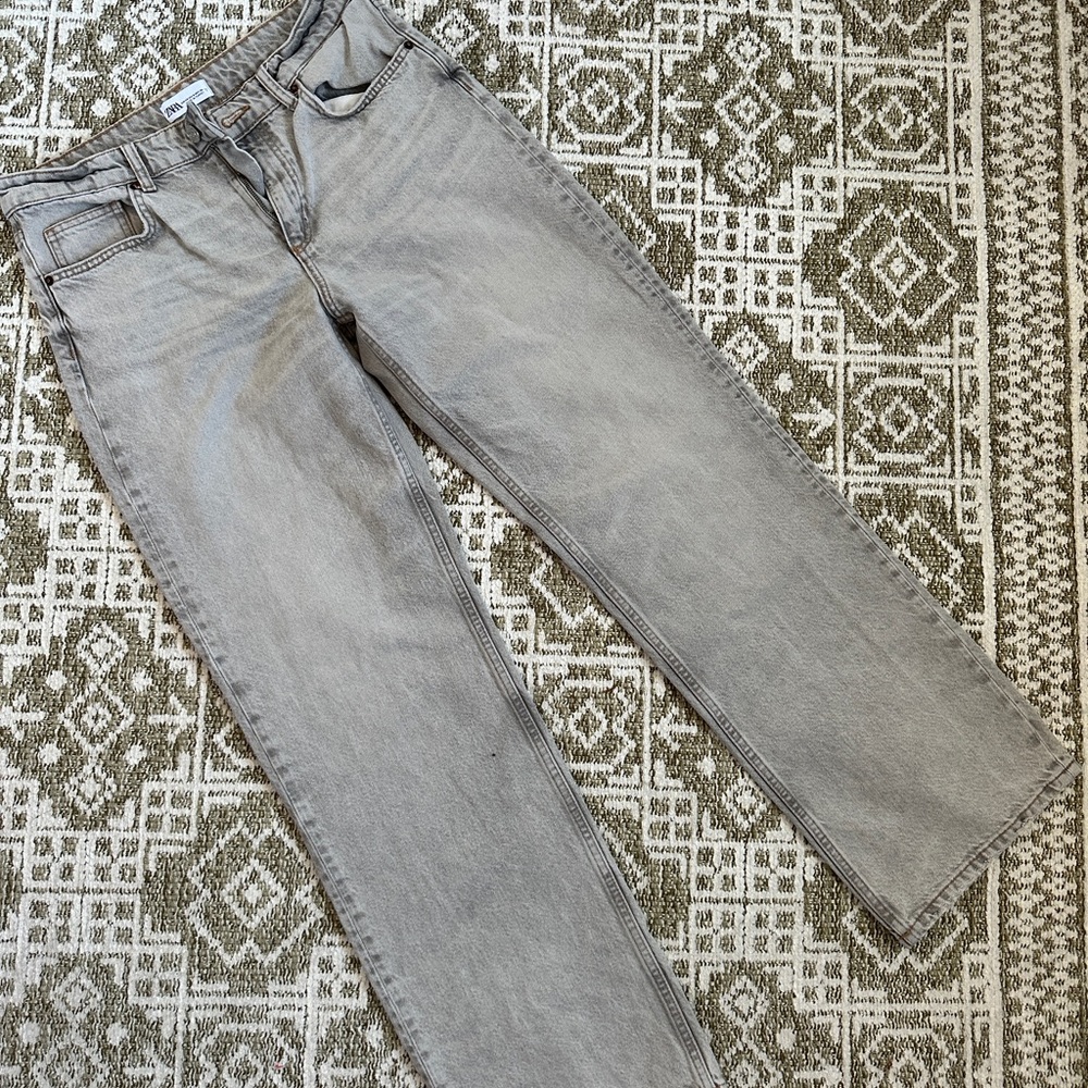 Zara light wash Denim Jeans